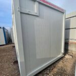 könnyített kivitelű irodakonténer, 20' méret, komplett fürdőszobával