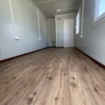 eladó új eko típusú irodakonténer, 20' méret, komplett fürdőszobával