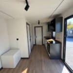 eladó újszerű állapotú 10 x 3 m lux mobilház