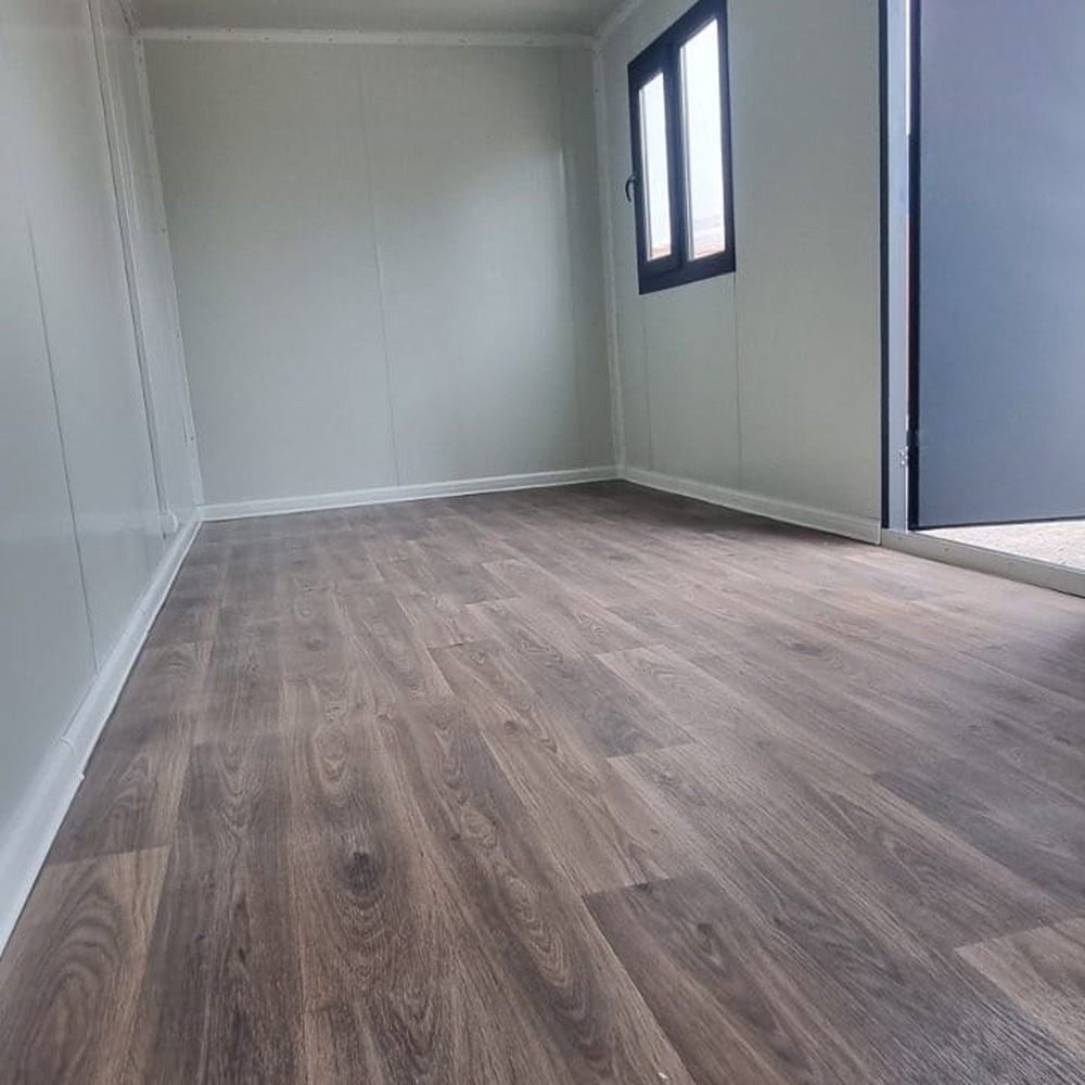könnyített kivitelű 20' irodakonténer
