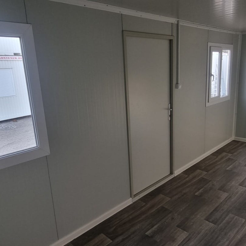 könnyített kivitelű 20' irodakonténer